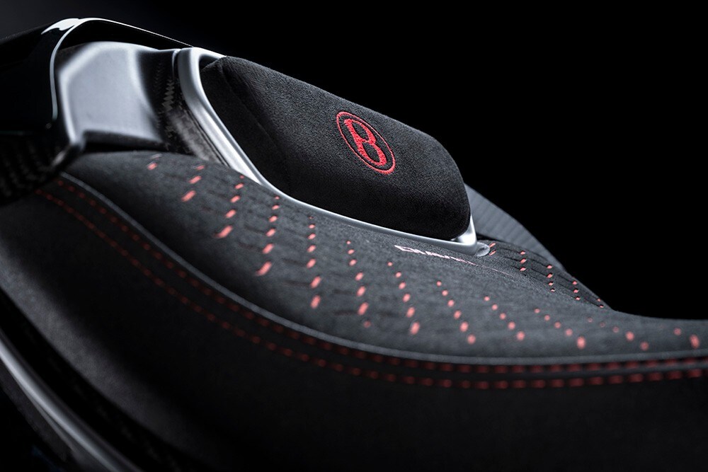 Ducati e Bentley: due serie davvero speciali per la Diavel V4